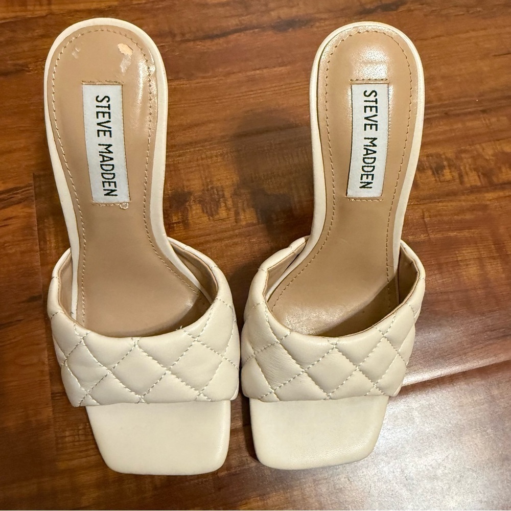 Steve Madden Women's Cream Quilted Slide Heels size 5